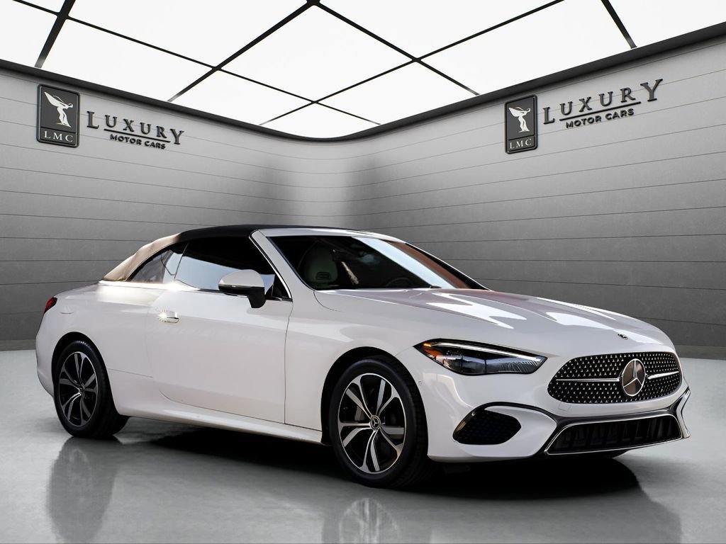 Used 2024 Mercedes-Benz CLE 300 4MATIC Cabriolet image 9
