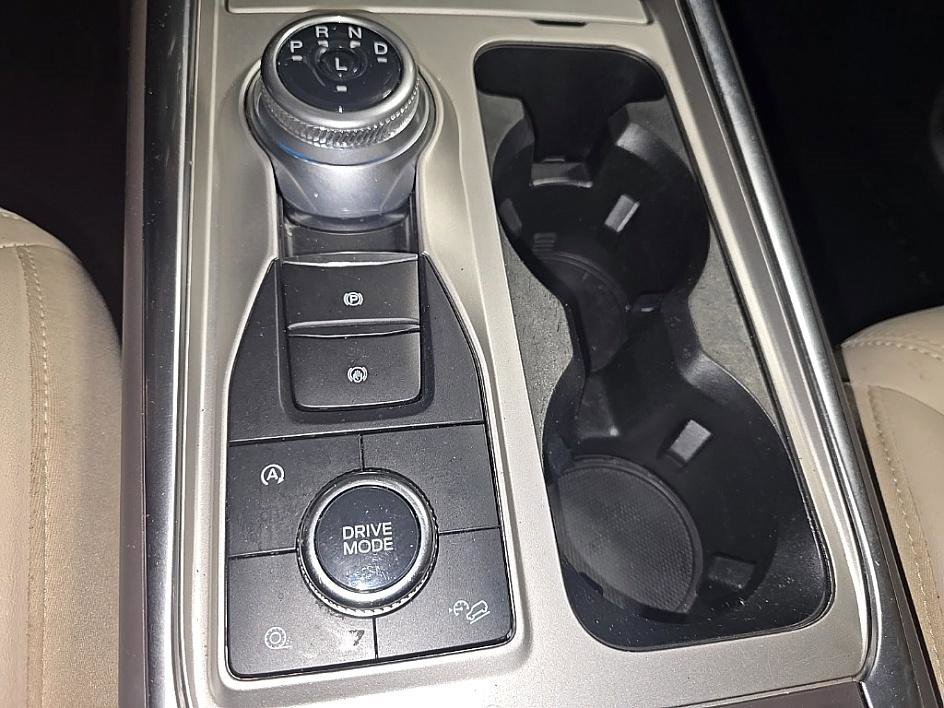 Used 2022 Ford Explorer Platinum w/ Equipment Group 601A image 23