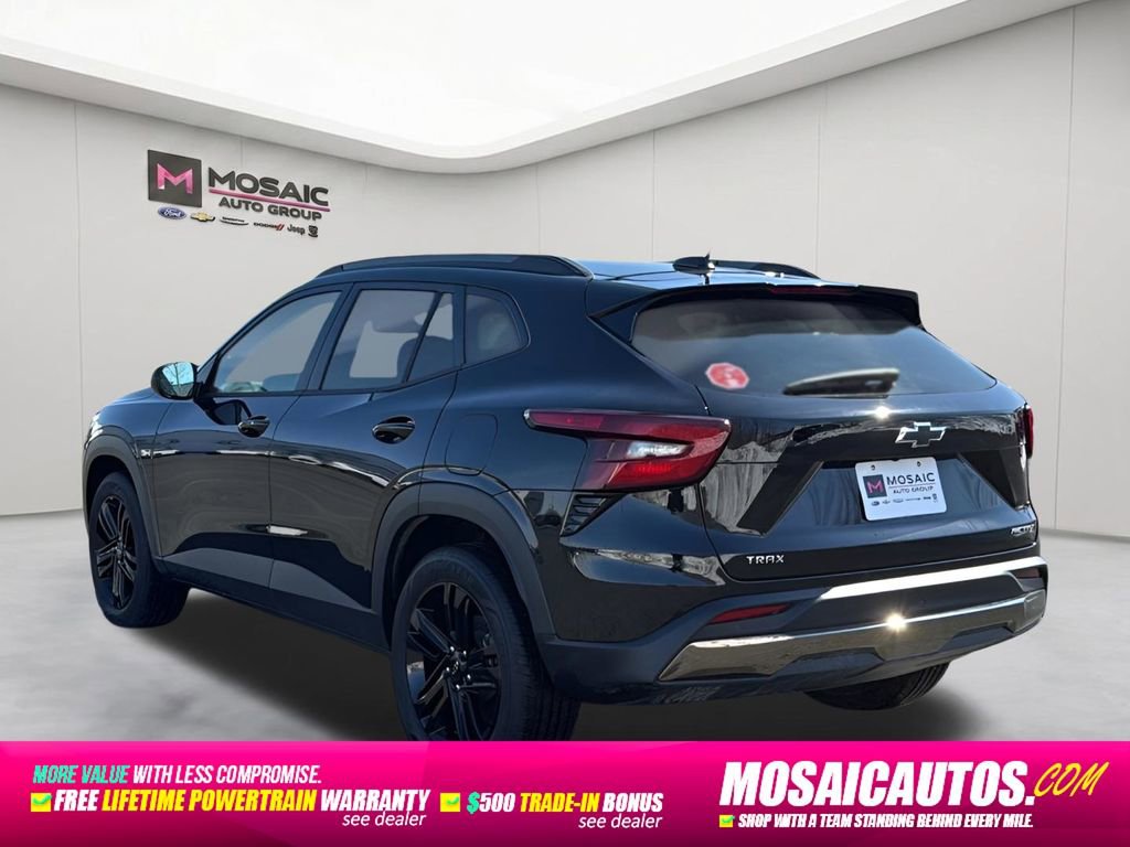 Used 2025 Chevrolet Trax ACTIV w/ Sunroof Package FWD image 5