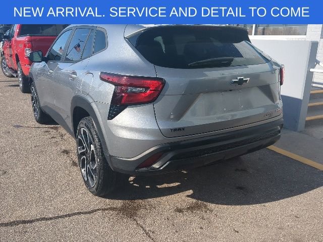 Certified 2024 Chevrolet Trax RS w/ Sunroof Package FWD image 3