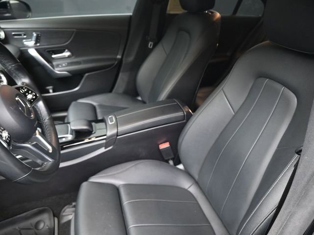 Used 2023 Mercedes-Benz CLA 250 4MATIC image 33