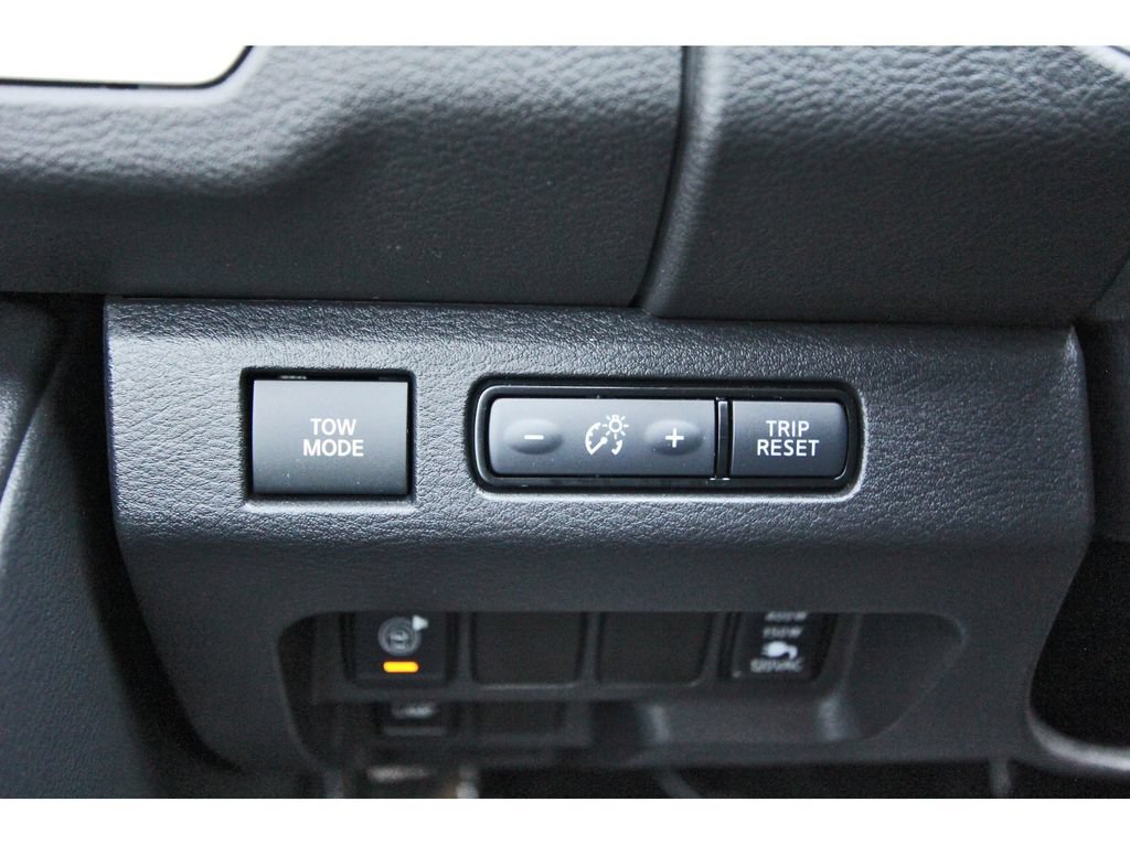 Used 2025 Nissan Frontier SV w/ SV Convenience Package RWD image 24