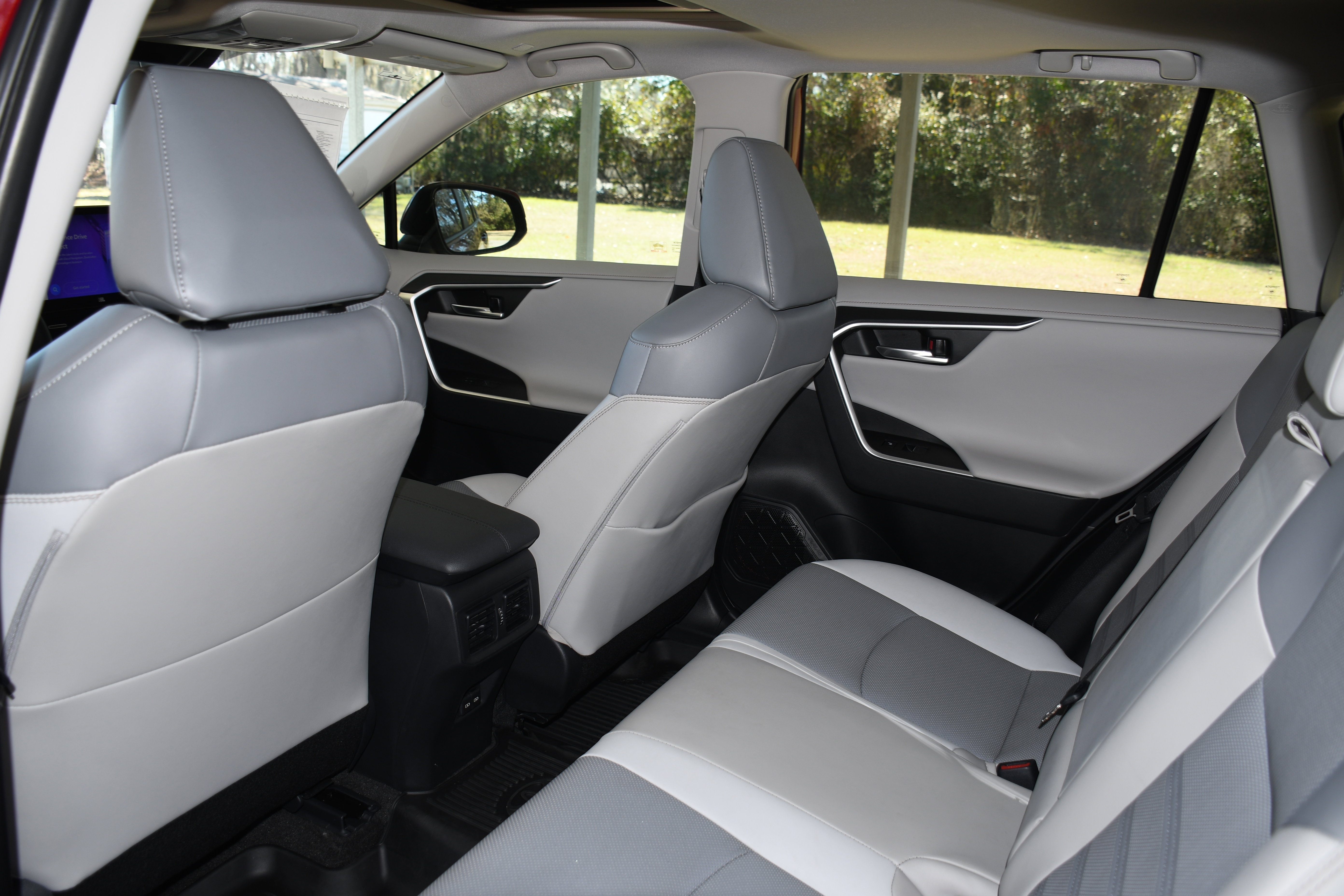 Used 2023 Toyota RAV4 Limited w/ Limited Grade Weather Package image 17