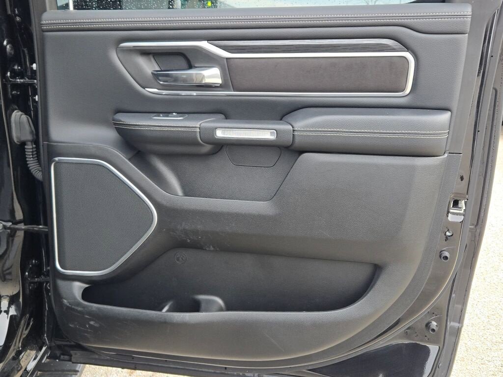 Used 2023 RAM 1500 Laramie image 11