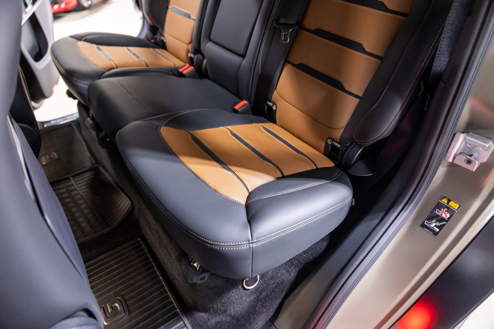 Used 2025 Mercedes-Benz G 63 AMG 4MATIC w/ Night Package Magno image 35