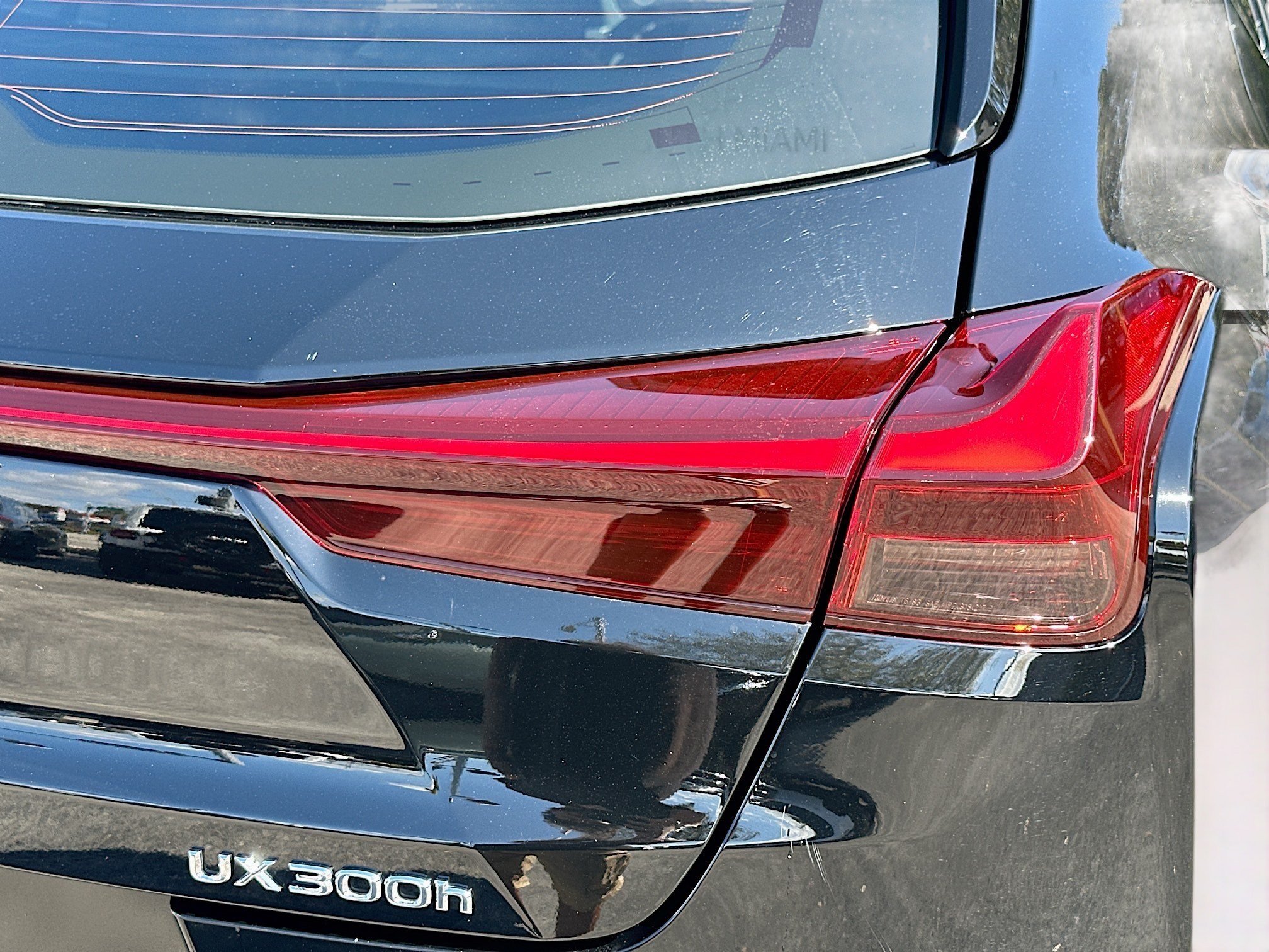 Used 2025 Lexus UX 300h FWD image 19