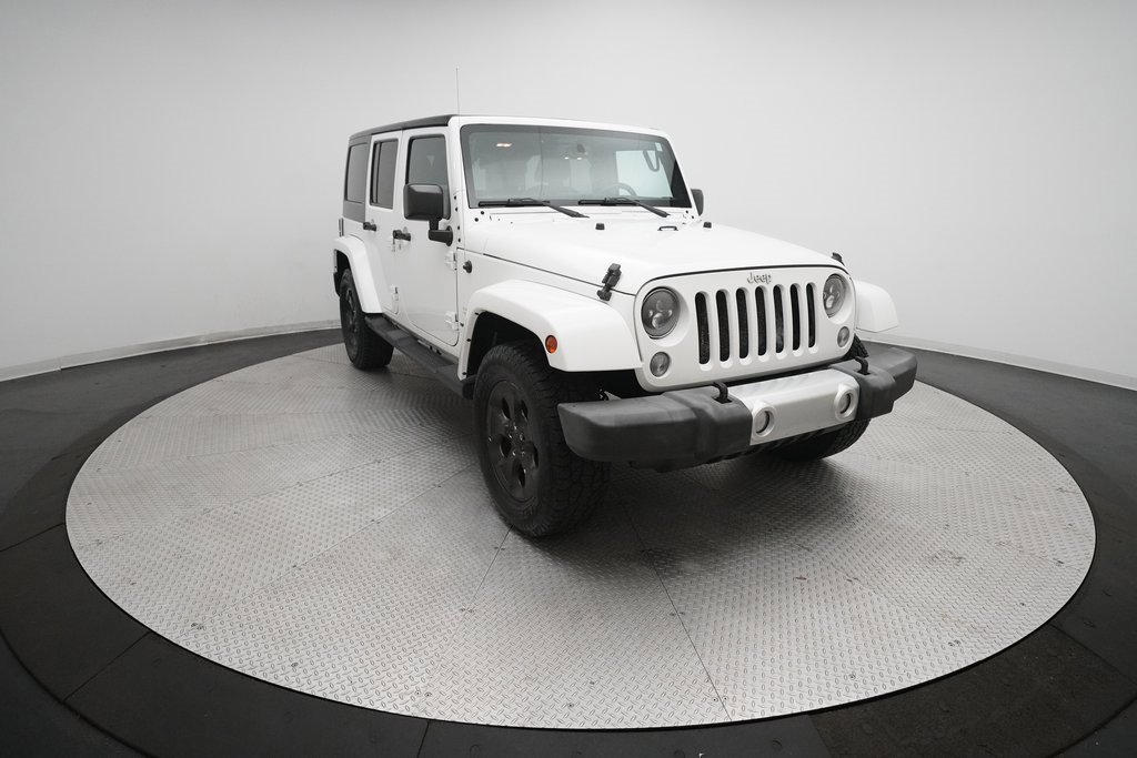 Used 2015 Jeep Wrangler Unlimited Sahara w/ Connectivity Group image 13
