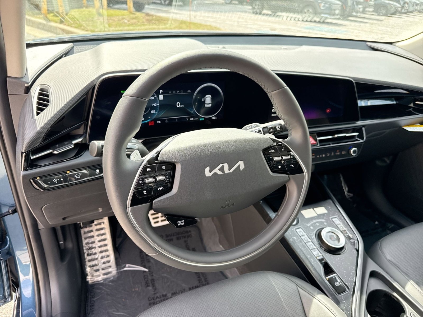 New 2025 Kia Niro Wave w/ Wave Preserve Package FWD image 16