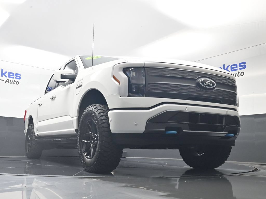 Used 2022 Ford F150 Lightning Lariat AWD/4WD image 41