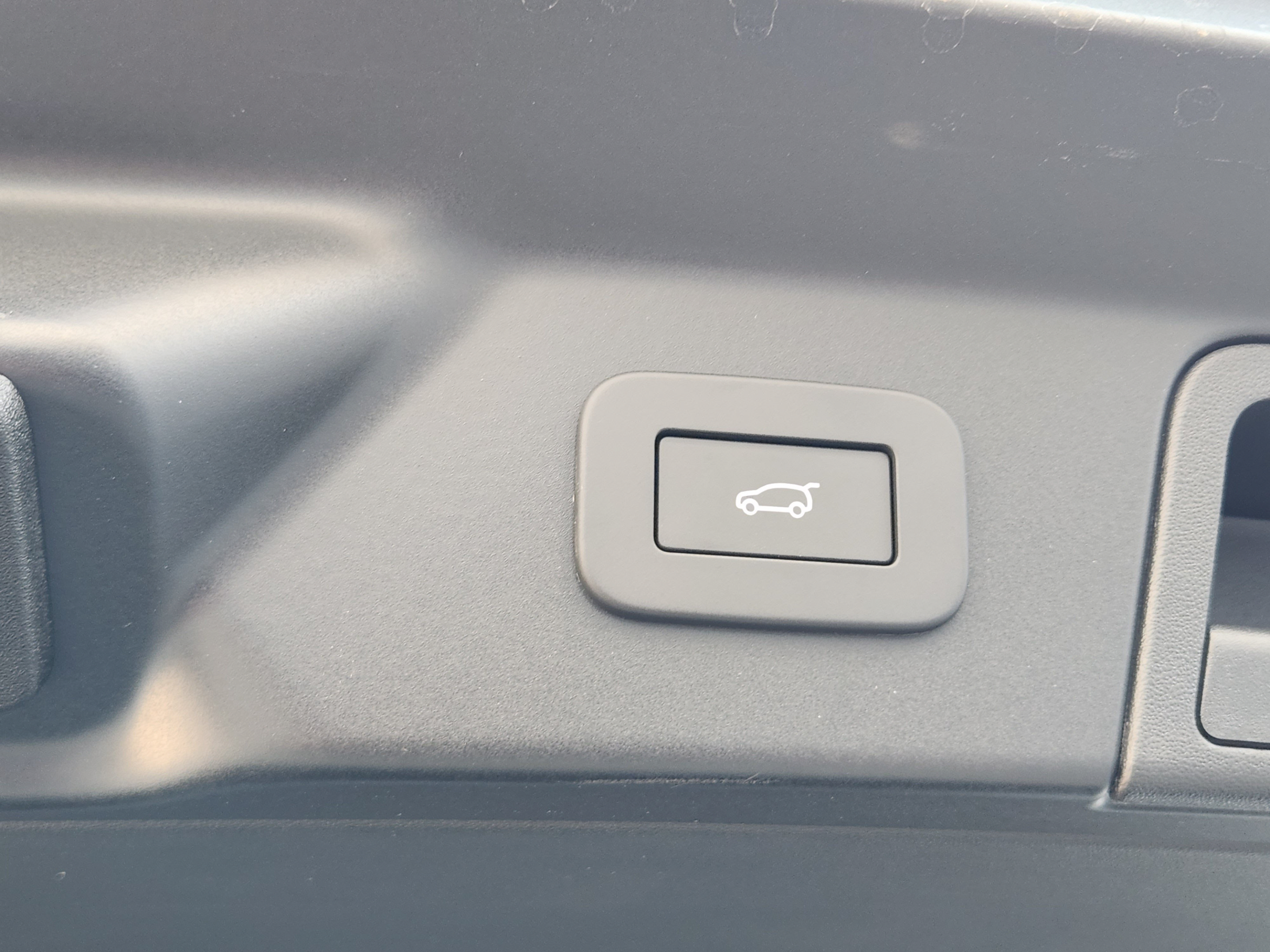 New 2026 Land Rover Range Rover Velar Belgravia AWD/4WD image 30