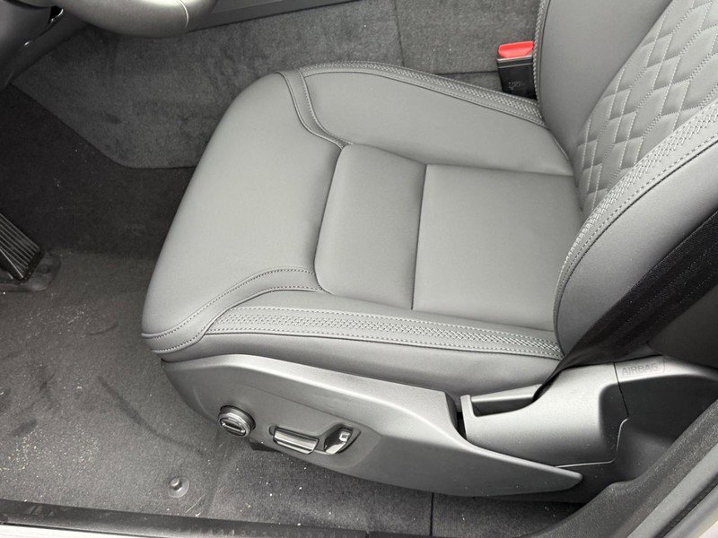 New 2026 Volvo XC60 T8 Plus w/ Climate Package image 11