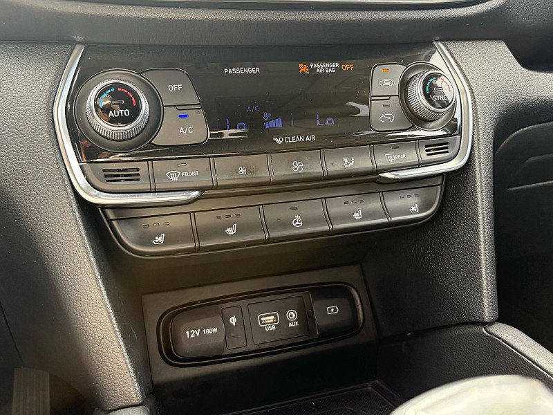 Used 2020 Hyundai Santa Fe Limited image 22