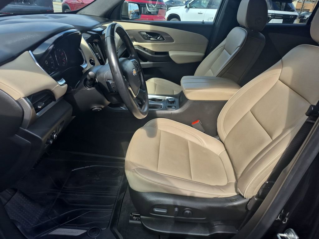 Used 2022 Chevrolet Traverse Premier w/ LPO, Floor Liner Package image 18
