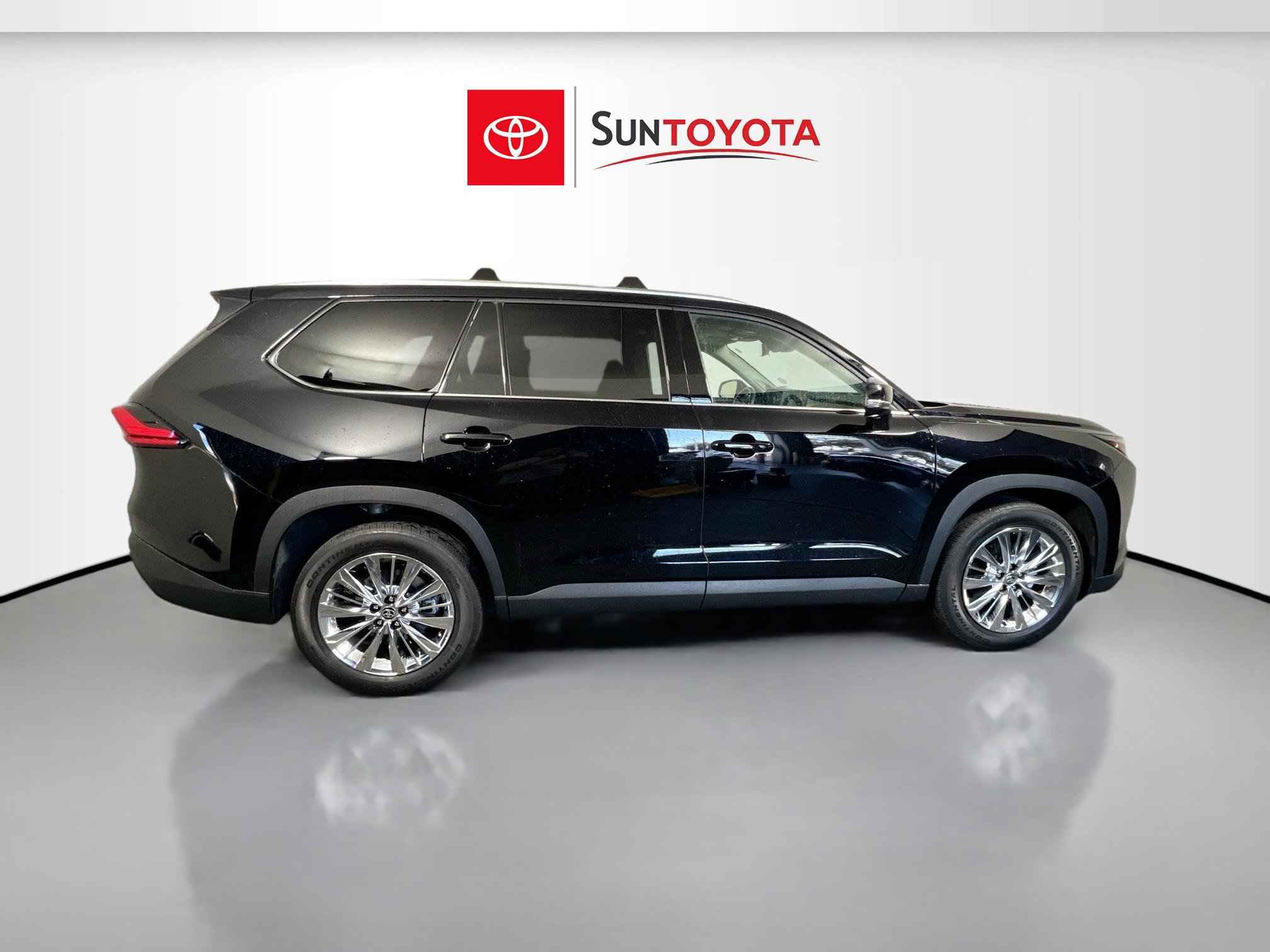 Used 2024 Toyota Grand Highlander Platinum image 2