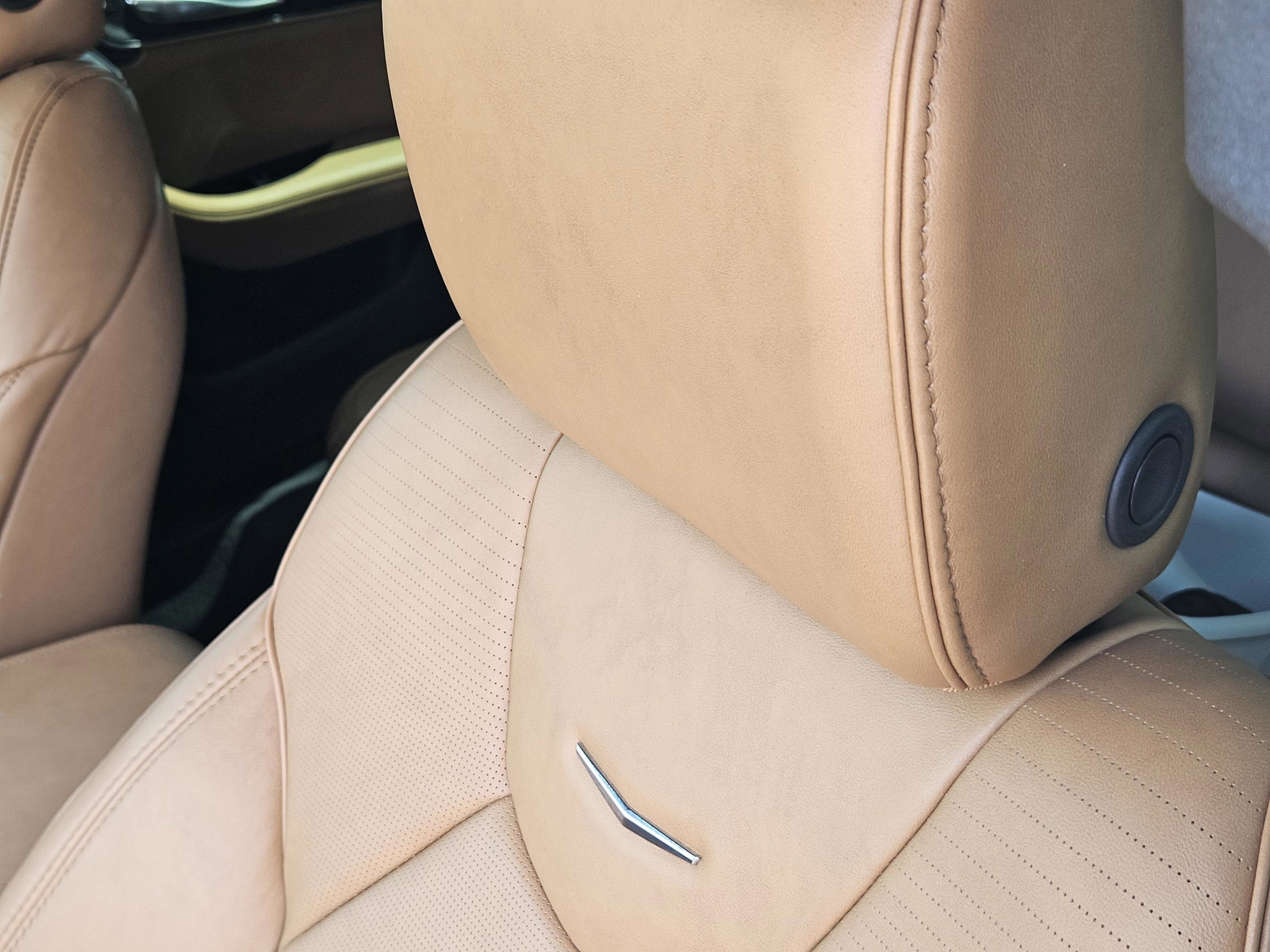 Used 2026 Cadillac CT5 V RWD image 7
