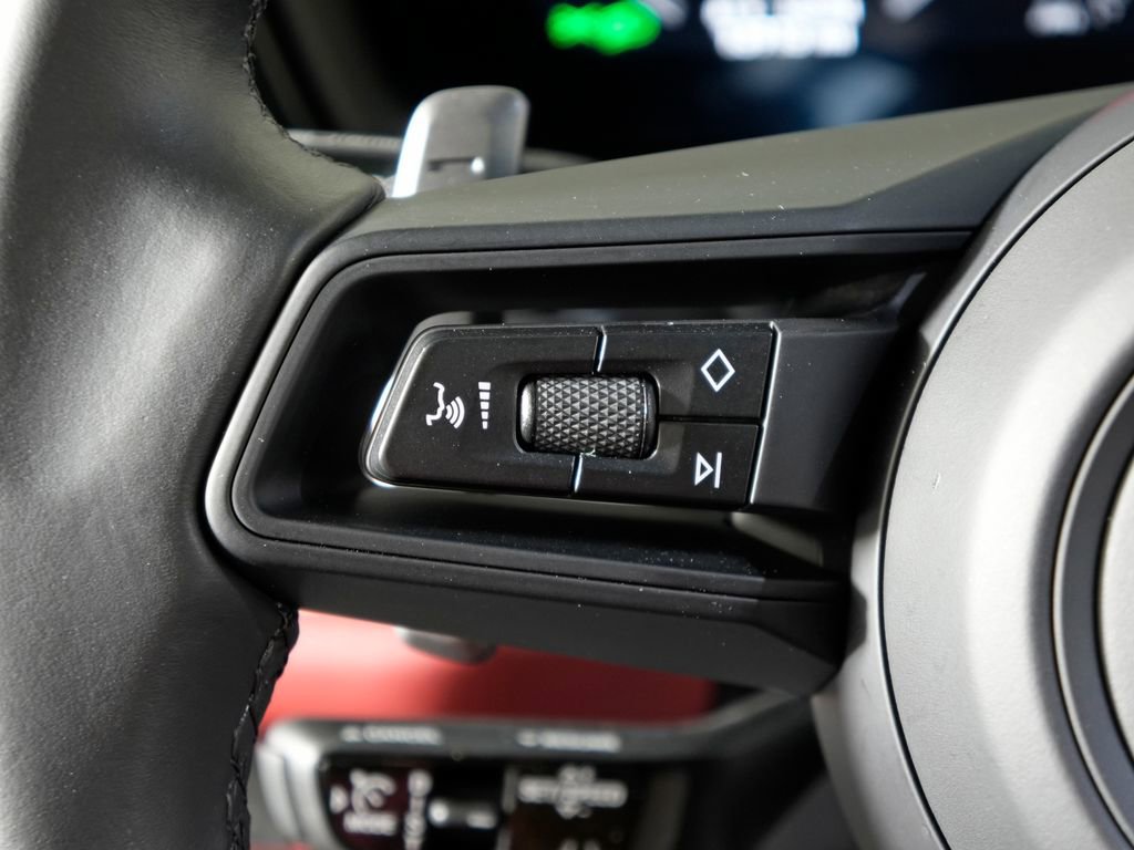Certified 2024 Porsche Cayenne AWD/4WD image 28