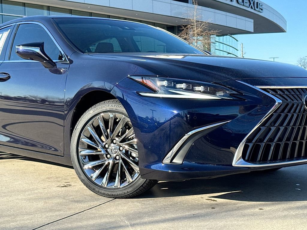New 2025 Lexus ES 350 Ultra Luxury image 9