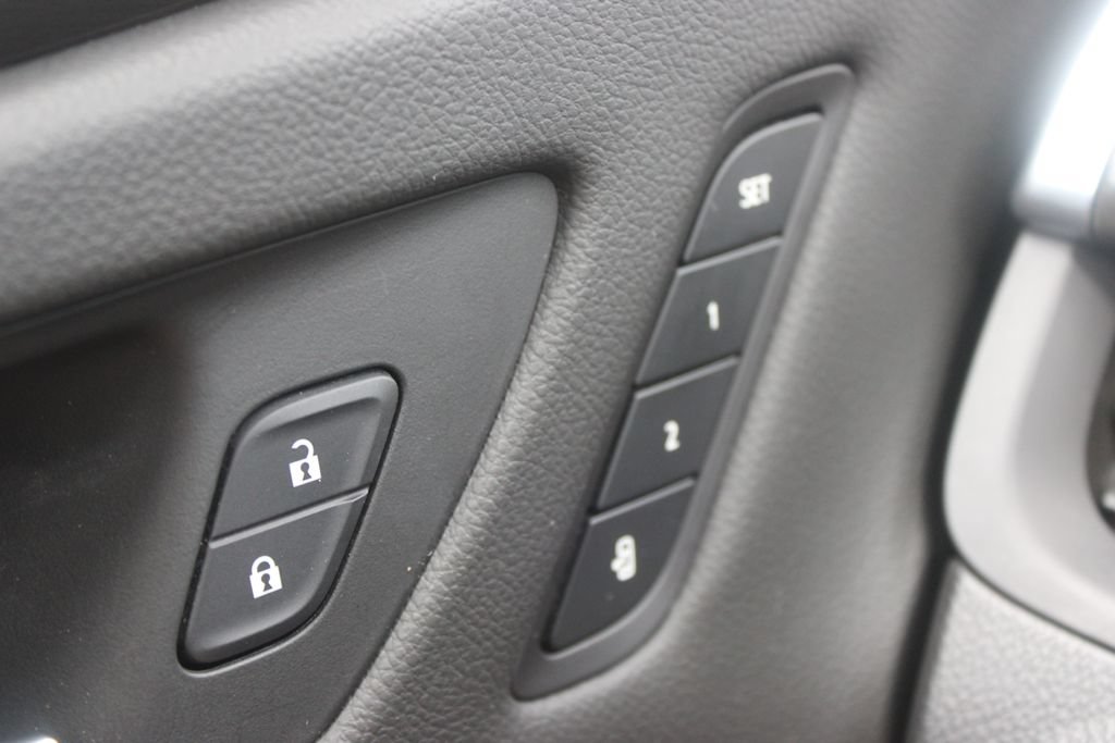 Used 2020 Buick Envision Essence FWD image 44