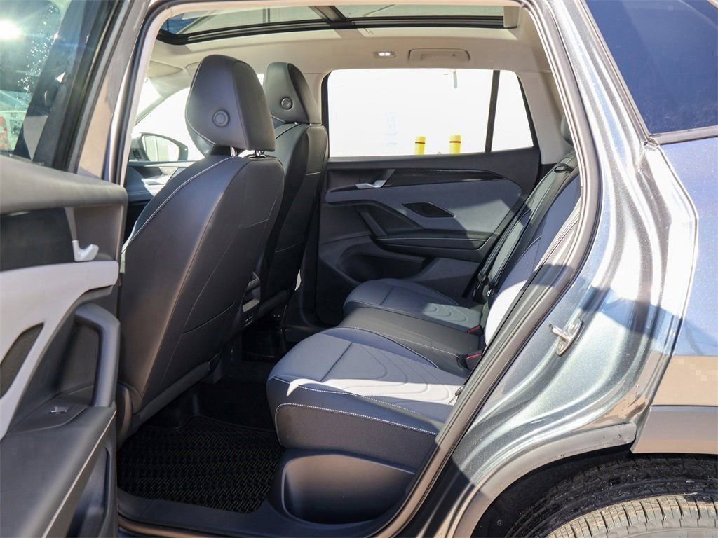 New 2026 Volkswagen Tiguan SE image 16