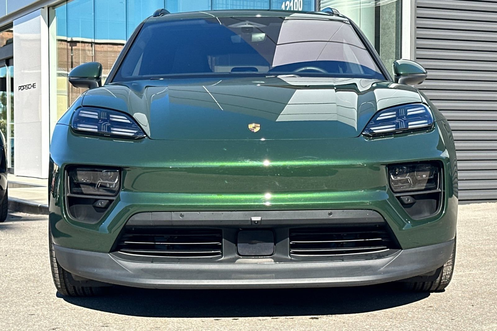 Certified 2025 Porsche Macan 4S Electric image 11
