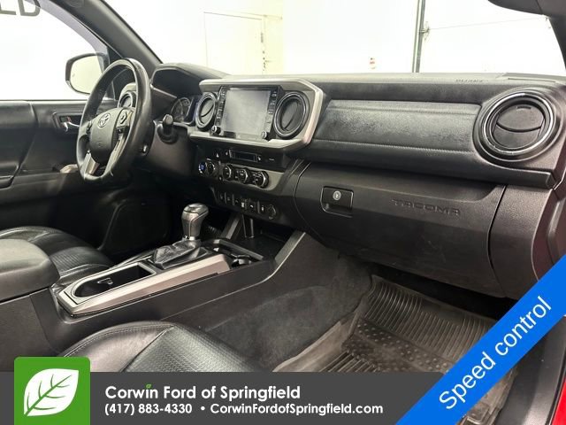 Used 2022 Toyota Tacoma Limited image 10