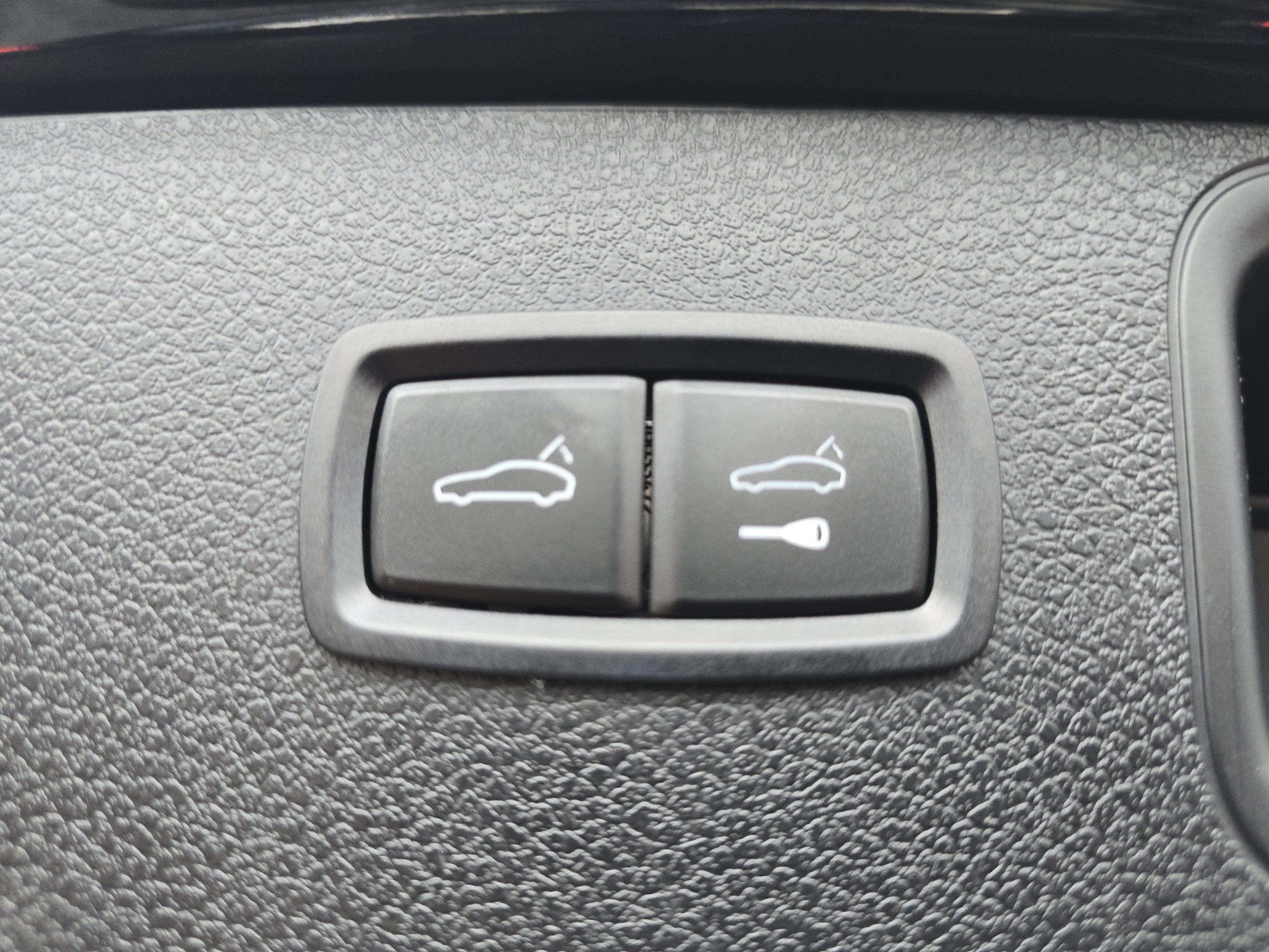 Used 2018 Porsche Macan S image 15