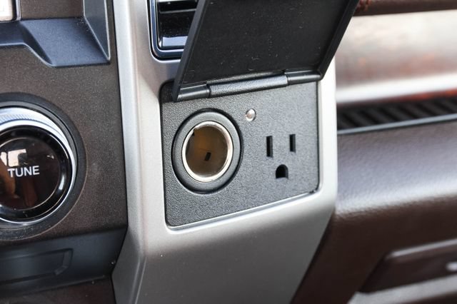 Used 2018 Ford F150 King Ranch w/ Equipment Group 601A Luxury AWD/4WD image 30