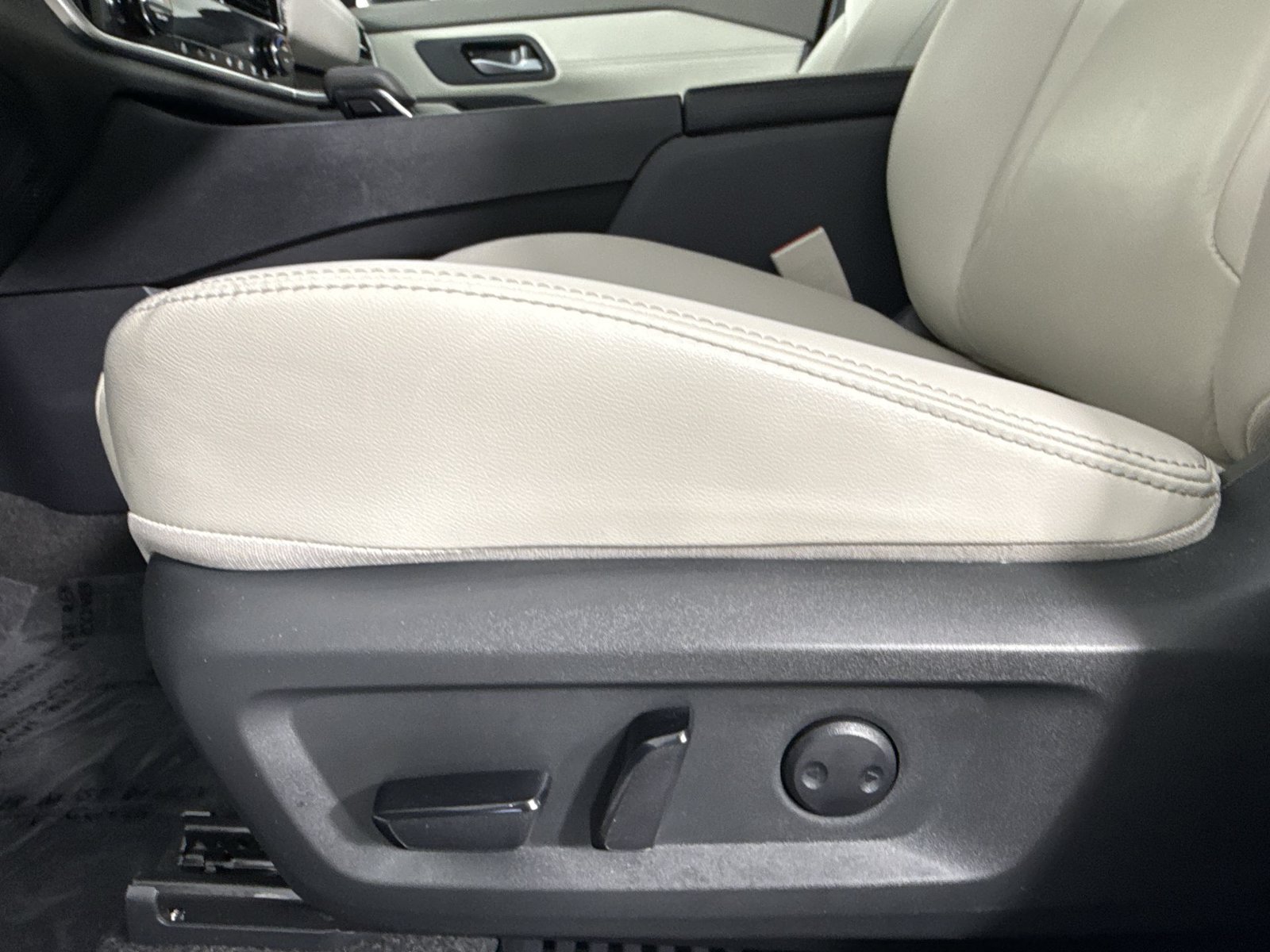 Certified 2024 Nissan Rogue SL AWD/4WD image 23