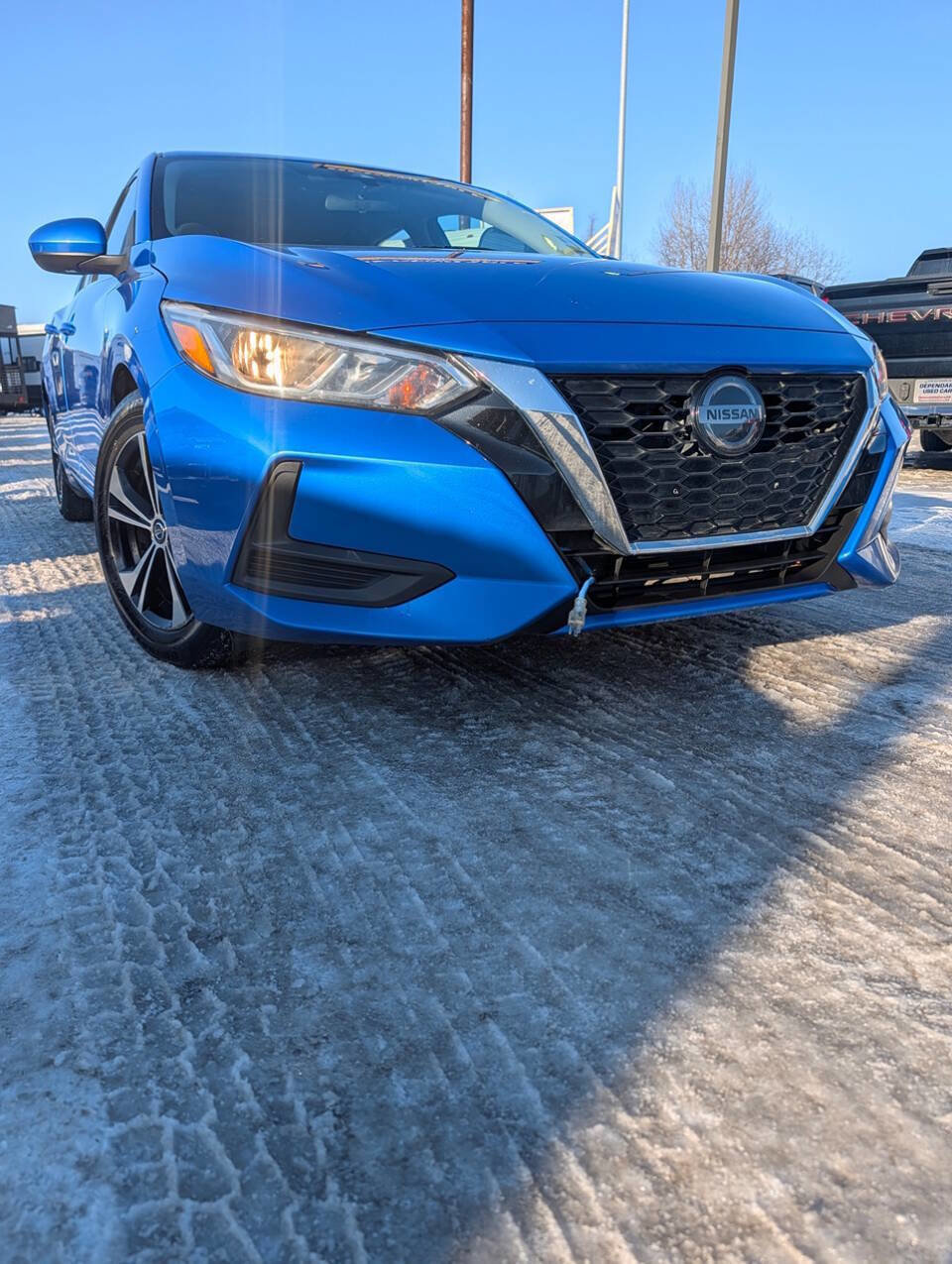 Used 2021 Nissan Sentra SV image 2
