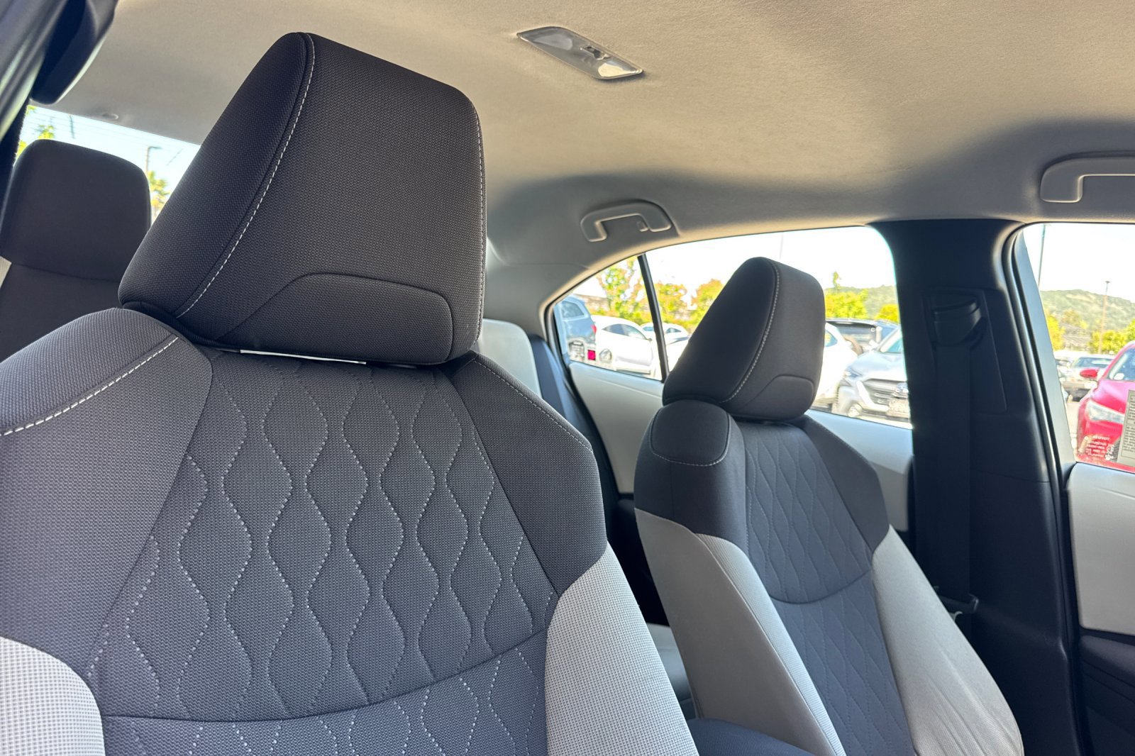 Used 2021 Toyota Corolla LE FWD image 26