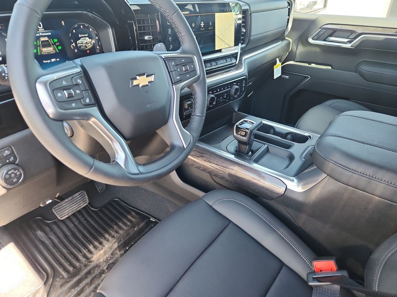 New 2026 Chevrolet Silverado 1500 LTZ w/ Technology Package AWD/4WD image 10