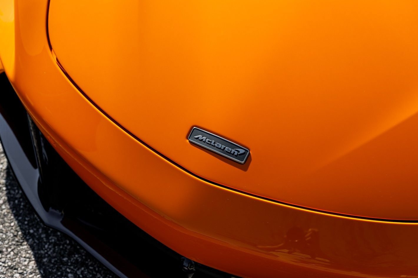 Used 2025 McLaren Artura RWD image 29