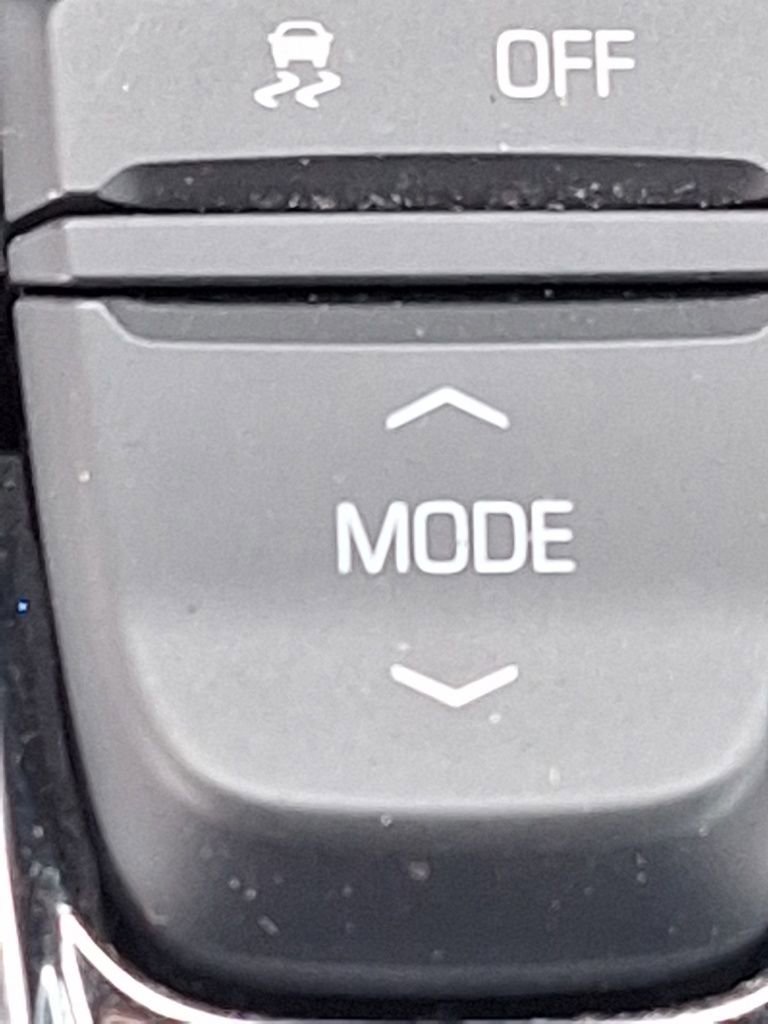 Used 2020 Chevrolet Camaro LT image 42