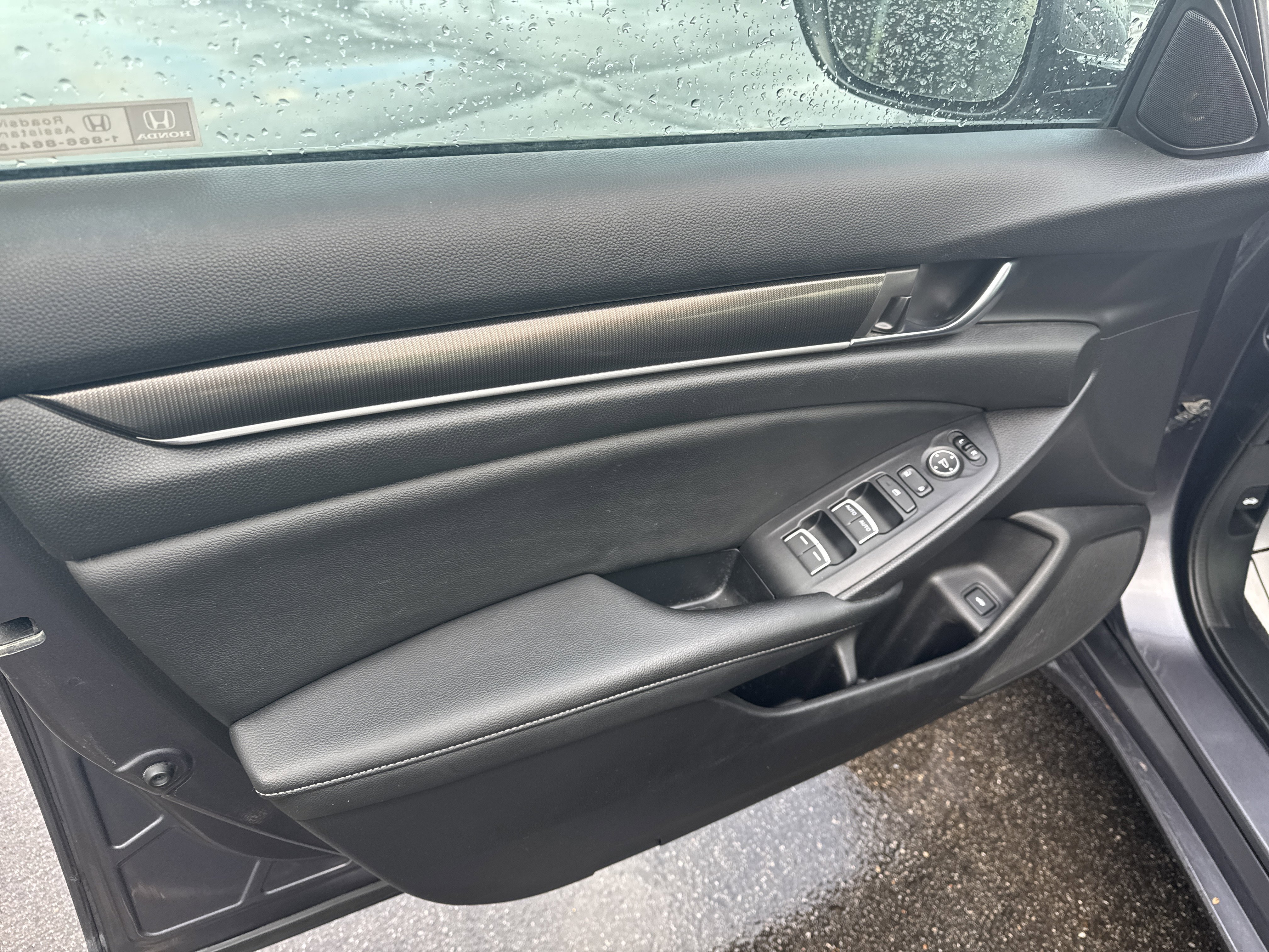 Used 2020 Honda Accord Sport image 9