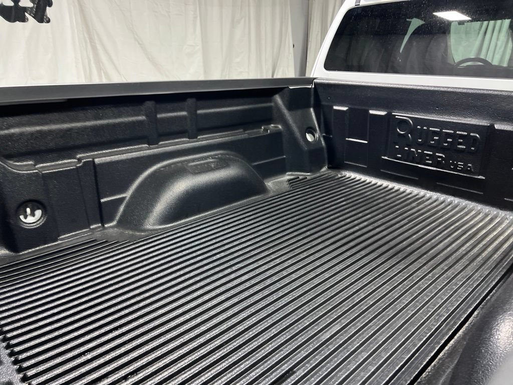 Used 2022 Chevrolet Colorado LT w/ Fleet Safety Package RWD image 14