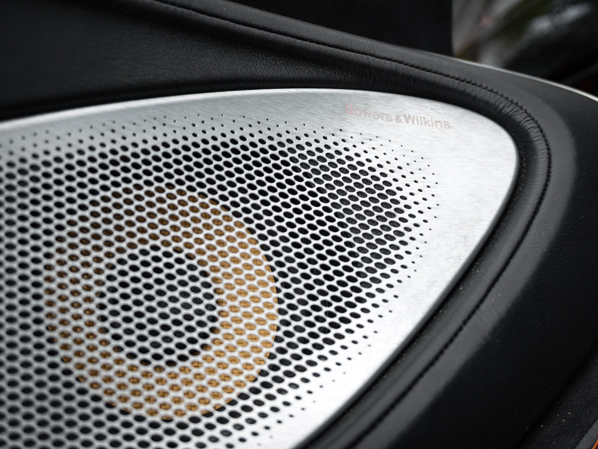 Used 2022 McLaren GT RWD image 17