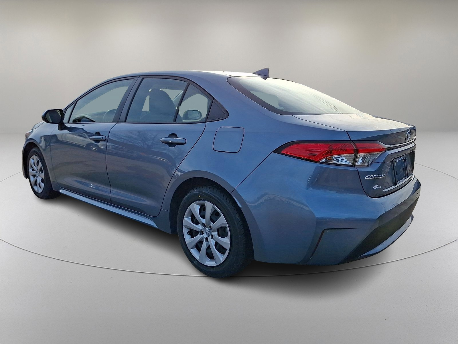 Used 2022 Toyota Corolla LE image 8