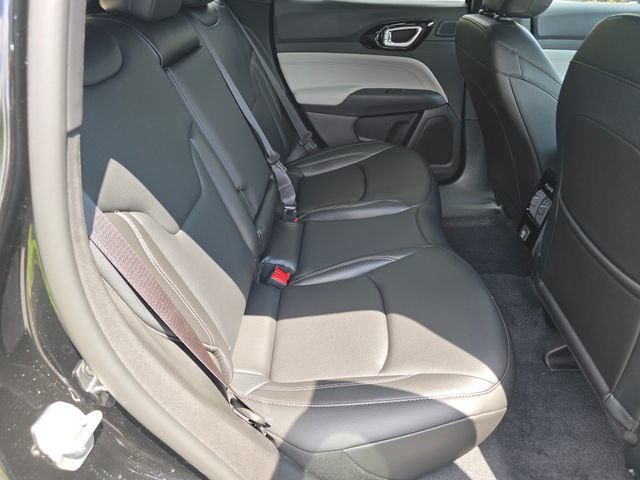 New 2026 Jeep Compass Limited w/ Sun, Sound & Navigation Group AWD/4WD image 32