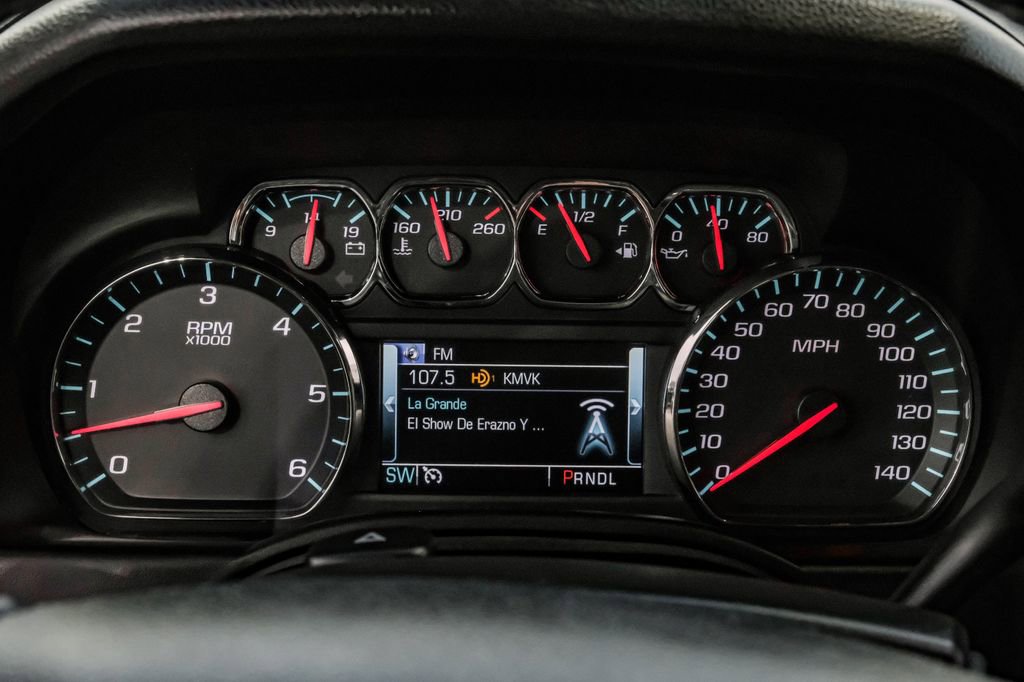 Used 2018 Chevrolet Suburban LT image 18