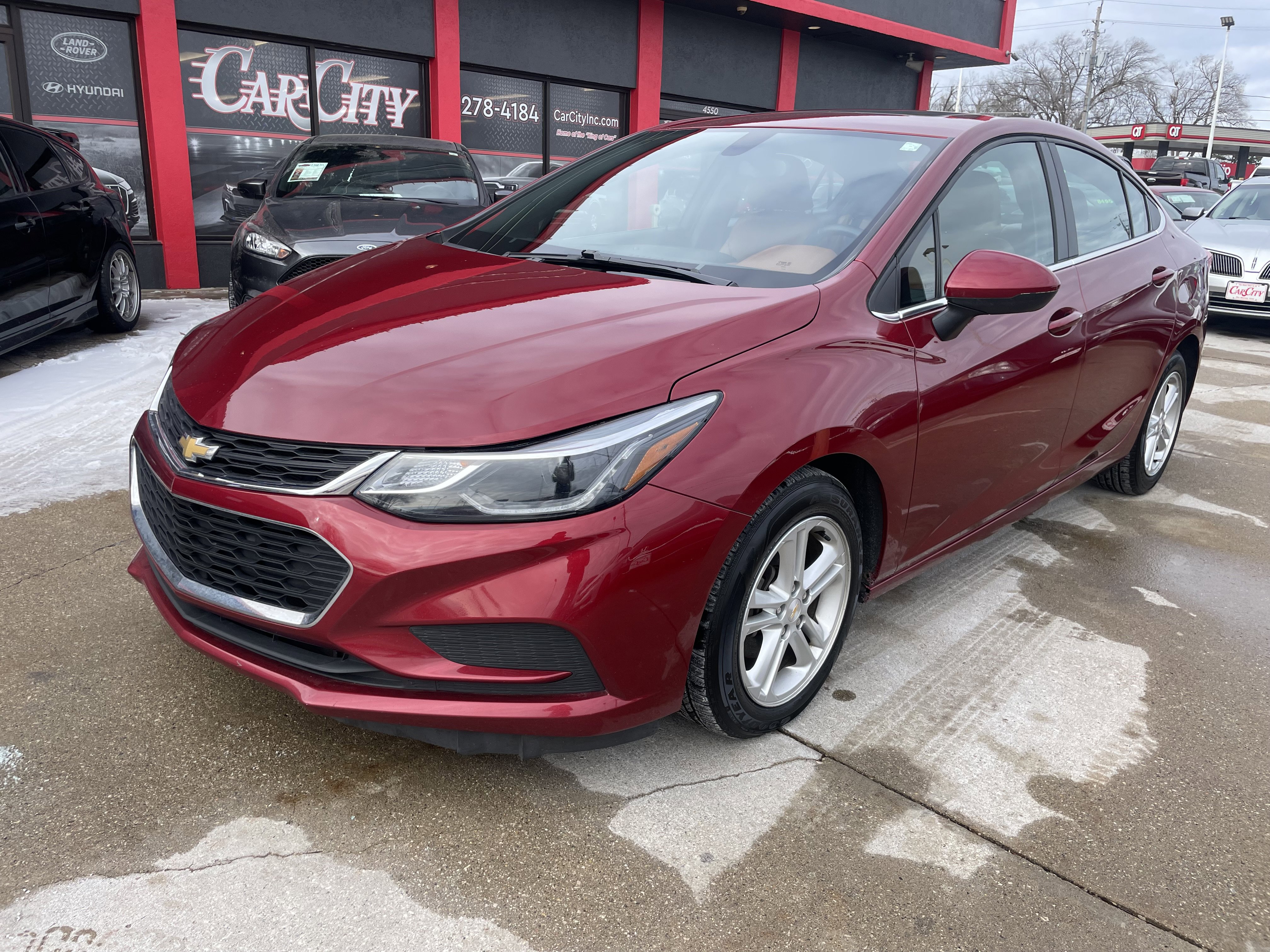 Used 2018 Chevrolet Cruze LT image 1