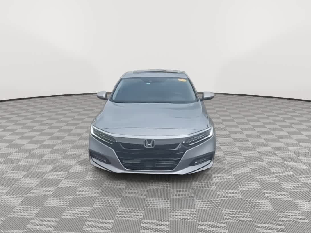 Used 2019 Honda Accord Touring image 3