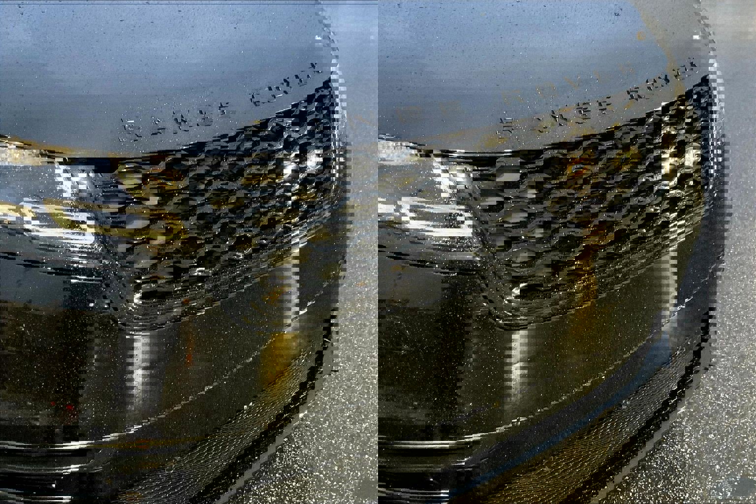 Used 2021 Land Rover Range Rover Velar R-Dynamic S image 10