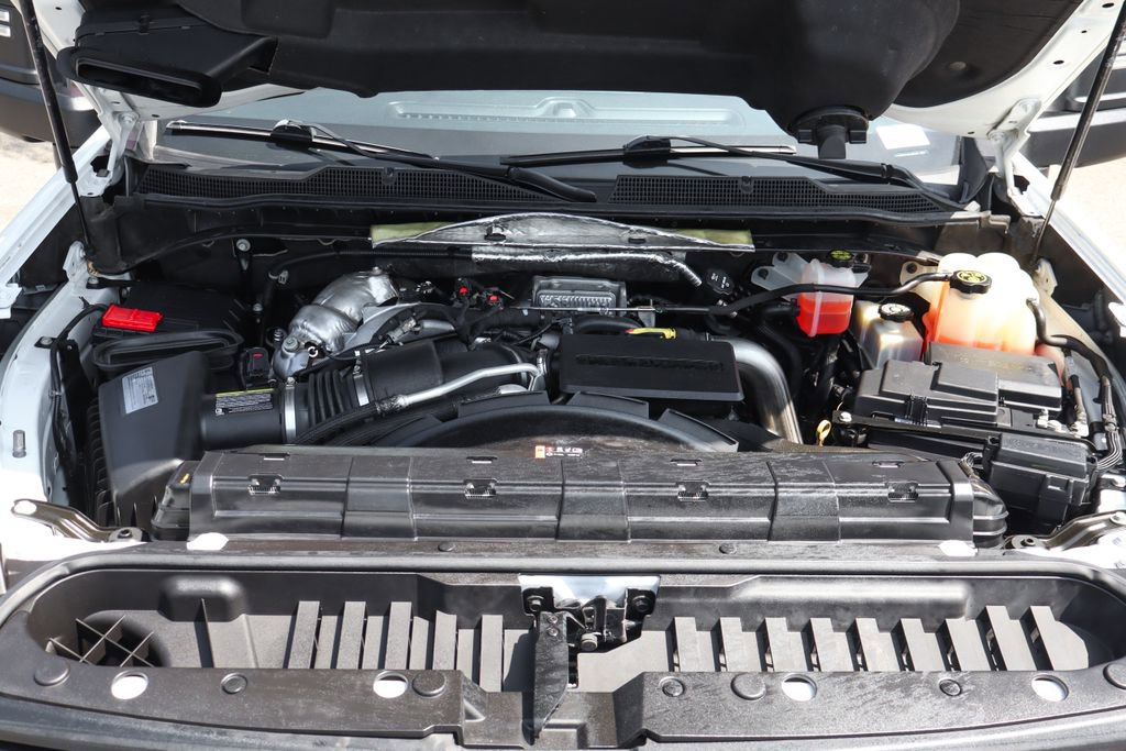 Used 2020 Chevrolet Silverado 3500 LT AWD/4WD image 12