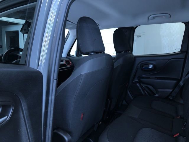 Used 2022 Jeep Renegade Trailhawk w/ Trailer Tow Group image 21