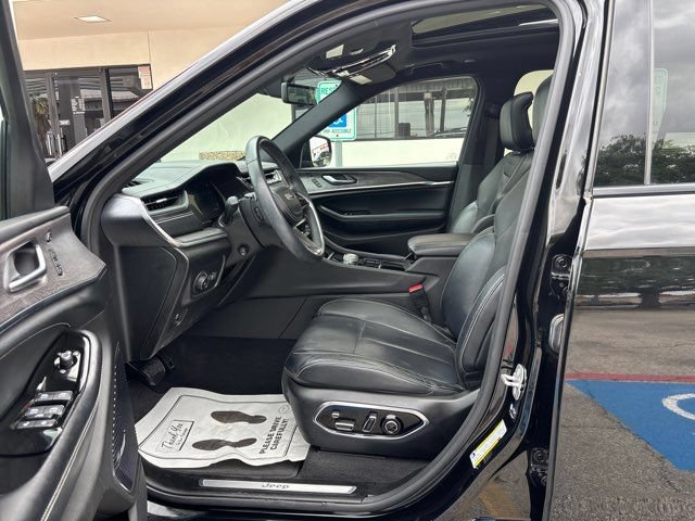 Used 2022 Jeep Grand Cherokee L Overland w/ Luxury Tech Group IV AWD/4WD image 20