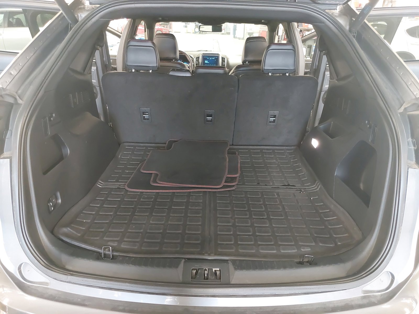 Used 2024 Ford Edge ST-Line image 14