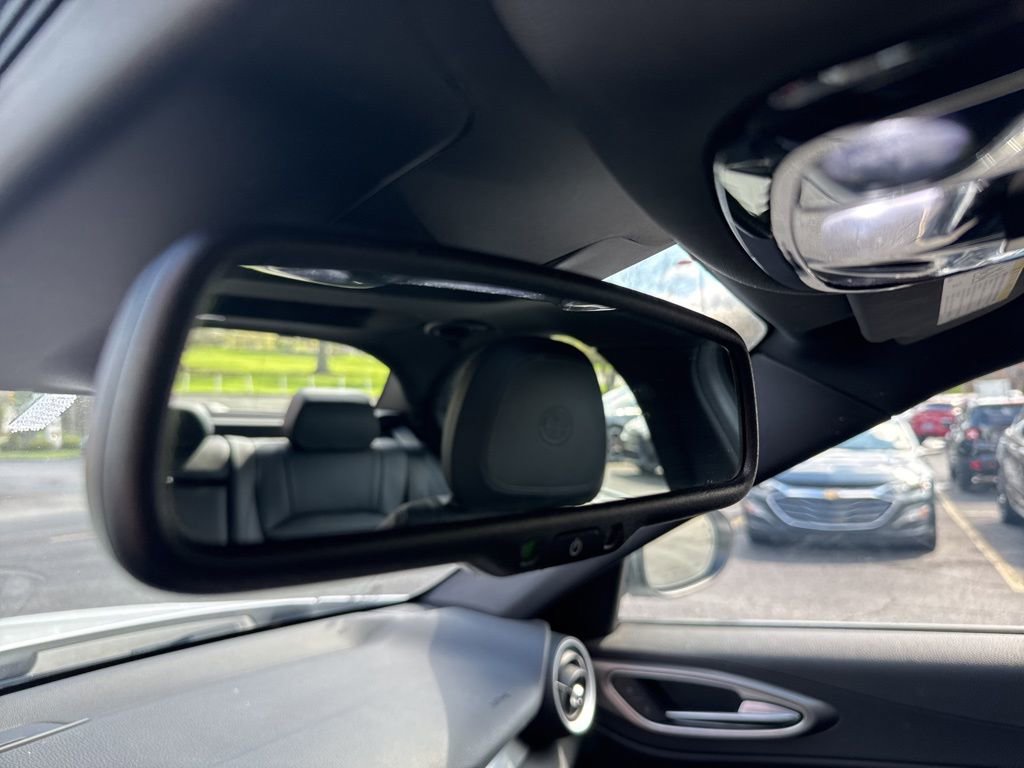 Used 2023 Alfa Romeo Giulia Veloce image 40