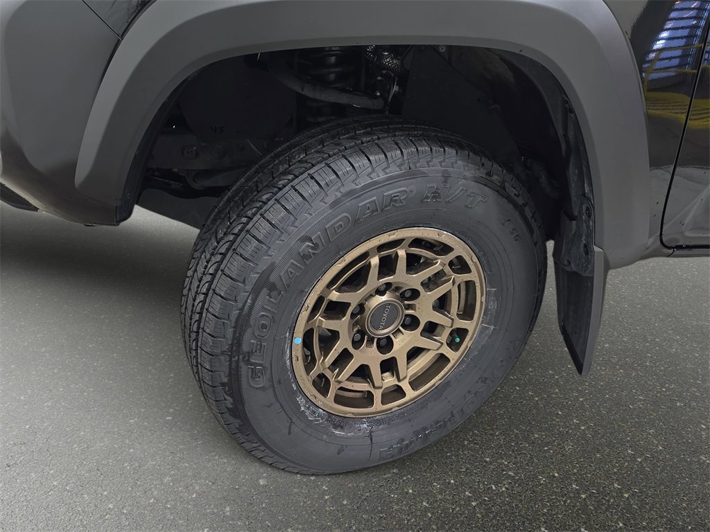 Used 2023 Toyota Tacoma 4x4 Double Cab image 32