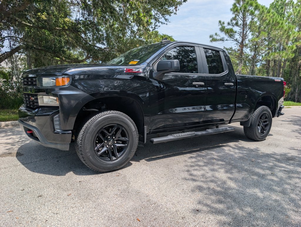 Used 2019 Chevrolet Silverado 1500 Custom Trail Boss w/ Custom Convenience Package AWD/4WD image 3