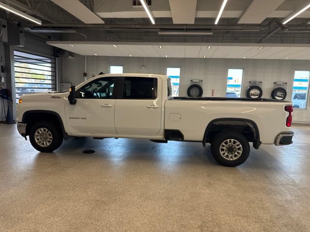 Used 2024 Chevrolet Silverado 2500 LT w/ Convenience Package AWD/4WD image 9